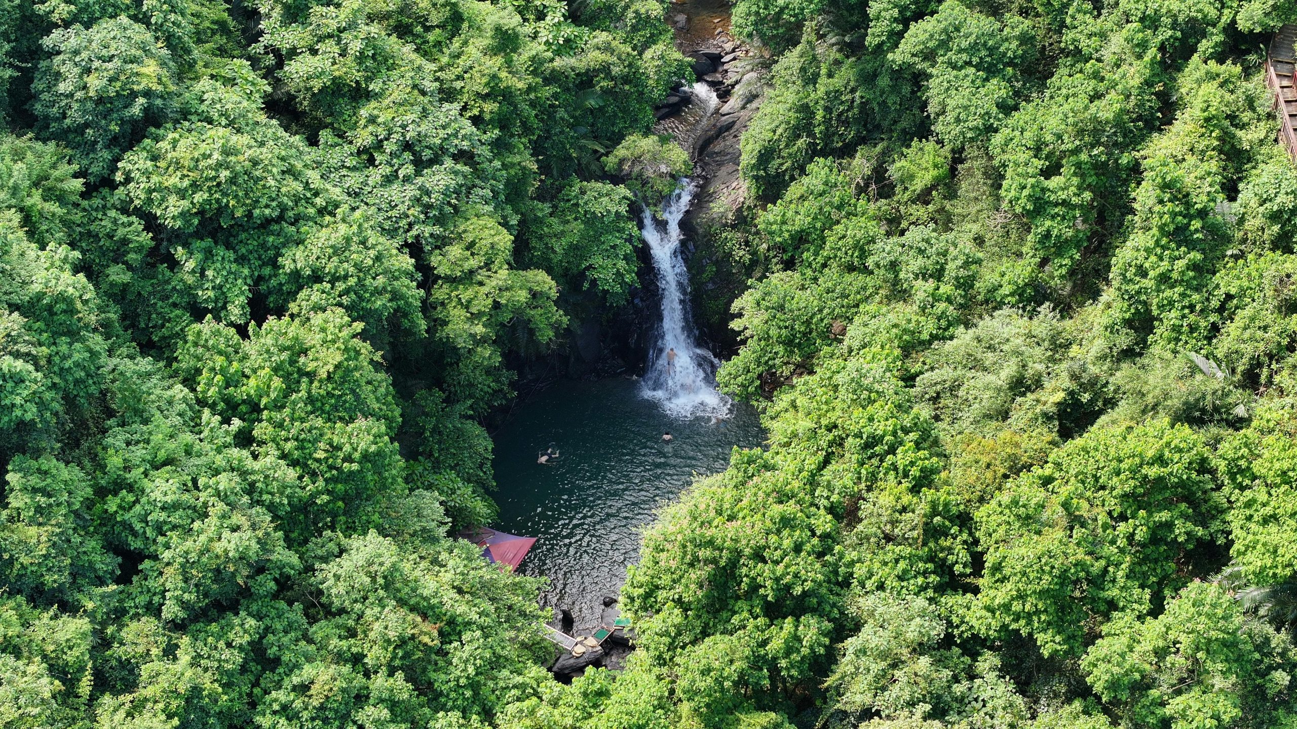 Pahanthudawa Waterfall